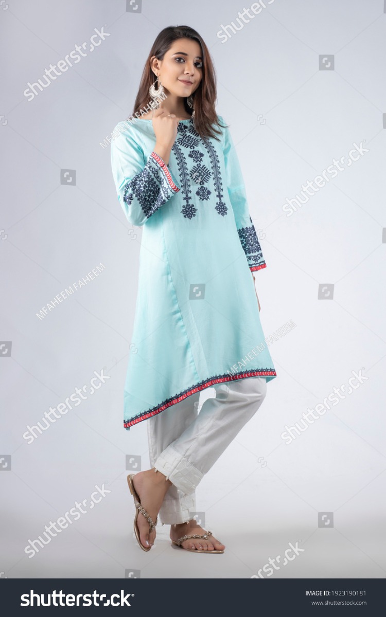 Red Tussar Silk Weaving Work Trendy Saree