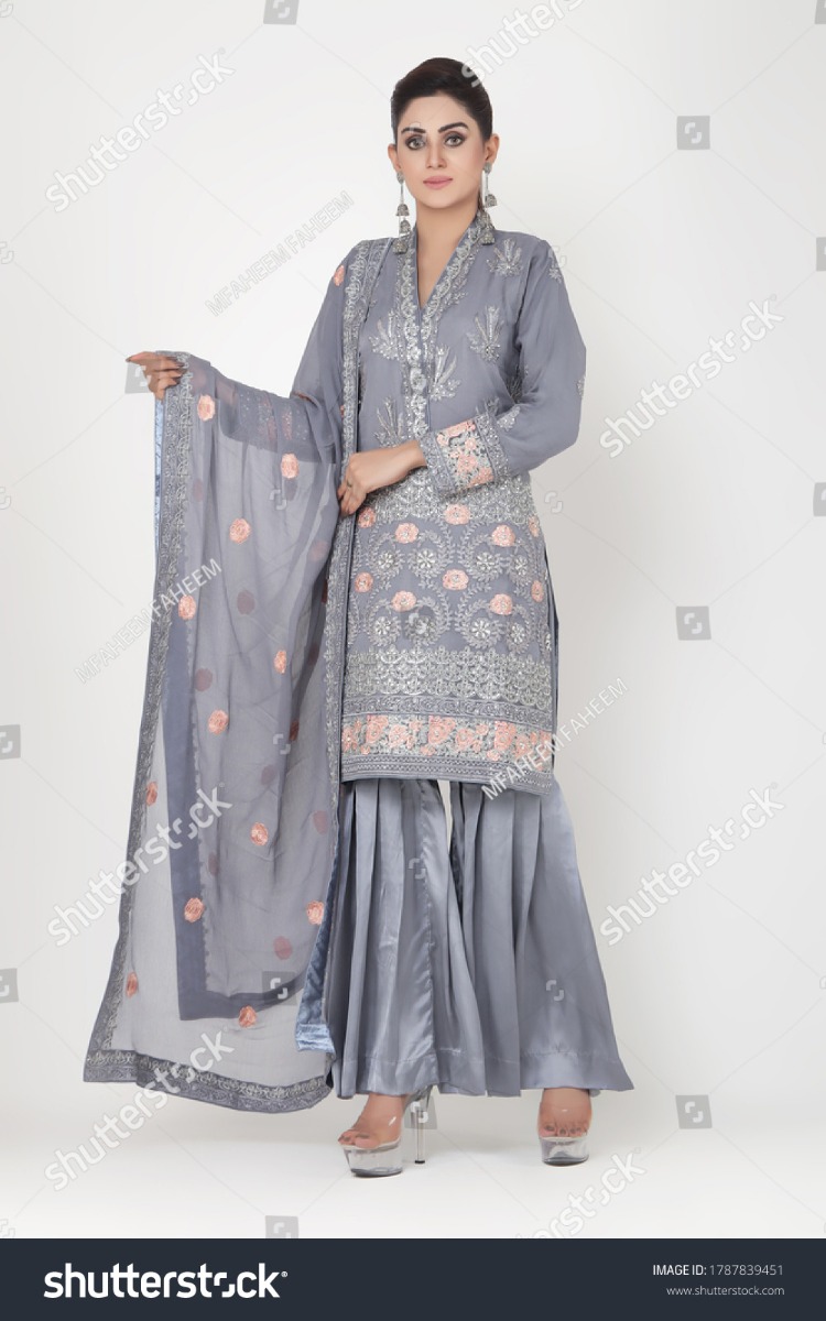 Red Tussar Silk Weaving Work Trendy Saree